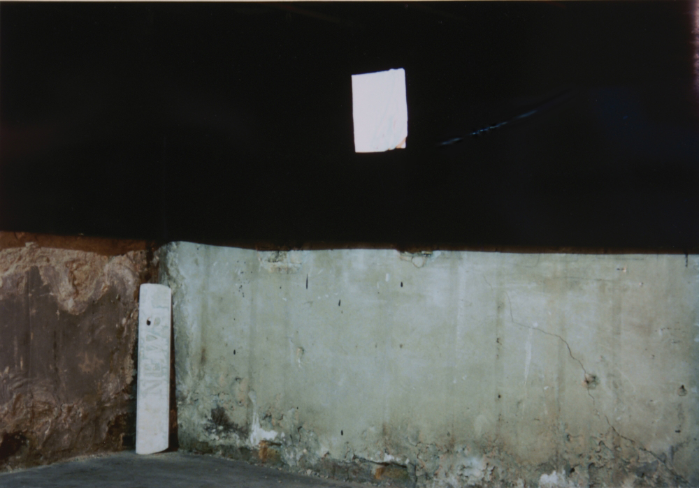 attila szucs, News,  installation view, gypsum, painted newspaper, 1990